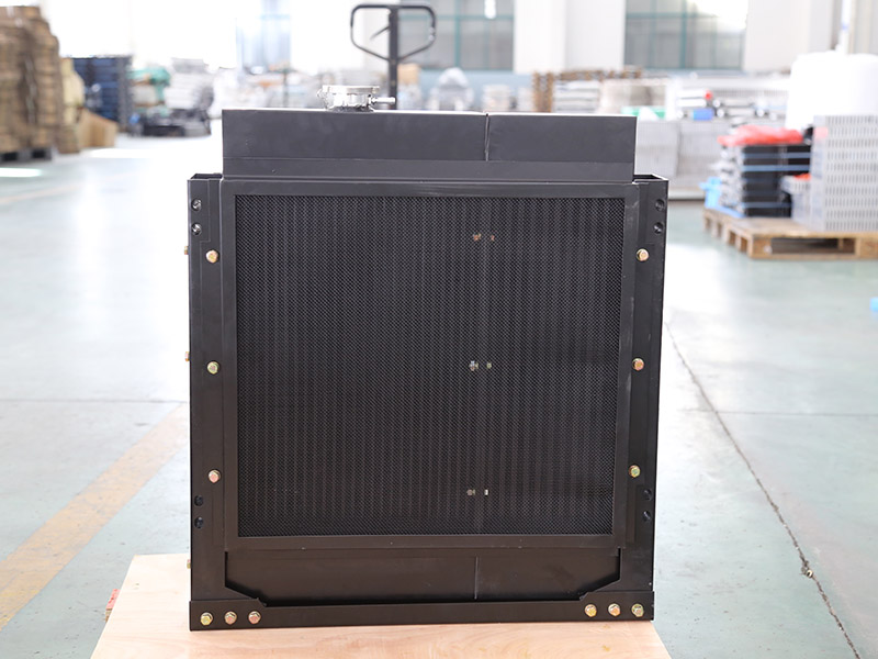 含电机马达的散热器套件